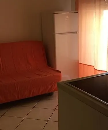 Ξενοδοχείο με διαμερίσματα Mare 3*