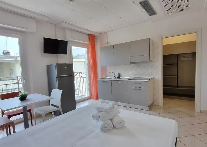 Mare Aparthotel 3*