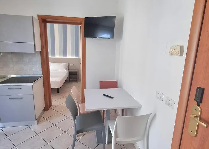 Mare Aparthotel 3*
