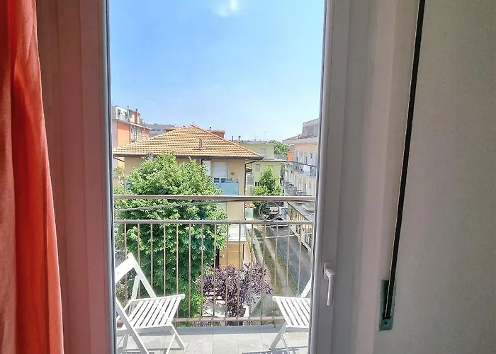 Mare Aparthotel 3*