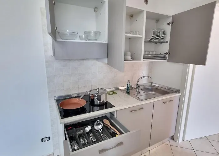 Mare Aparthotel 3*