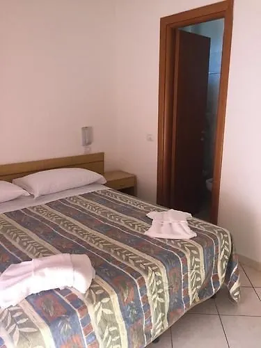 Mare Aparthotel 3*